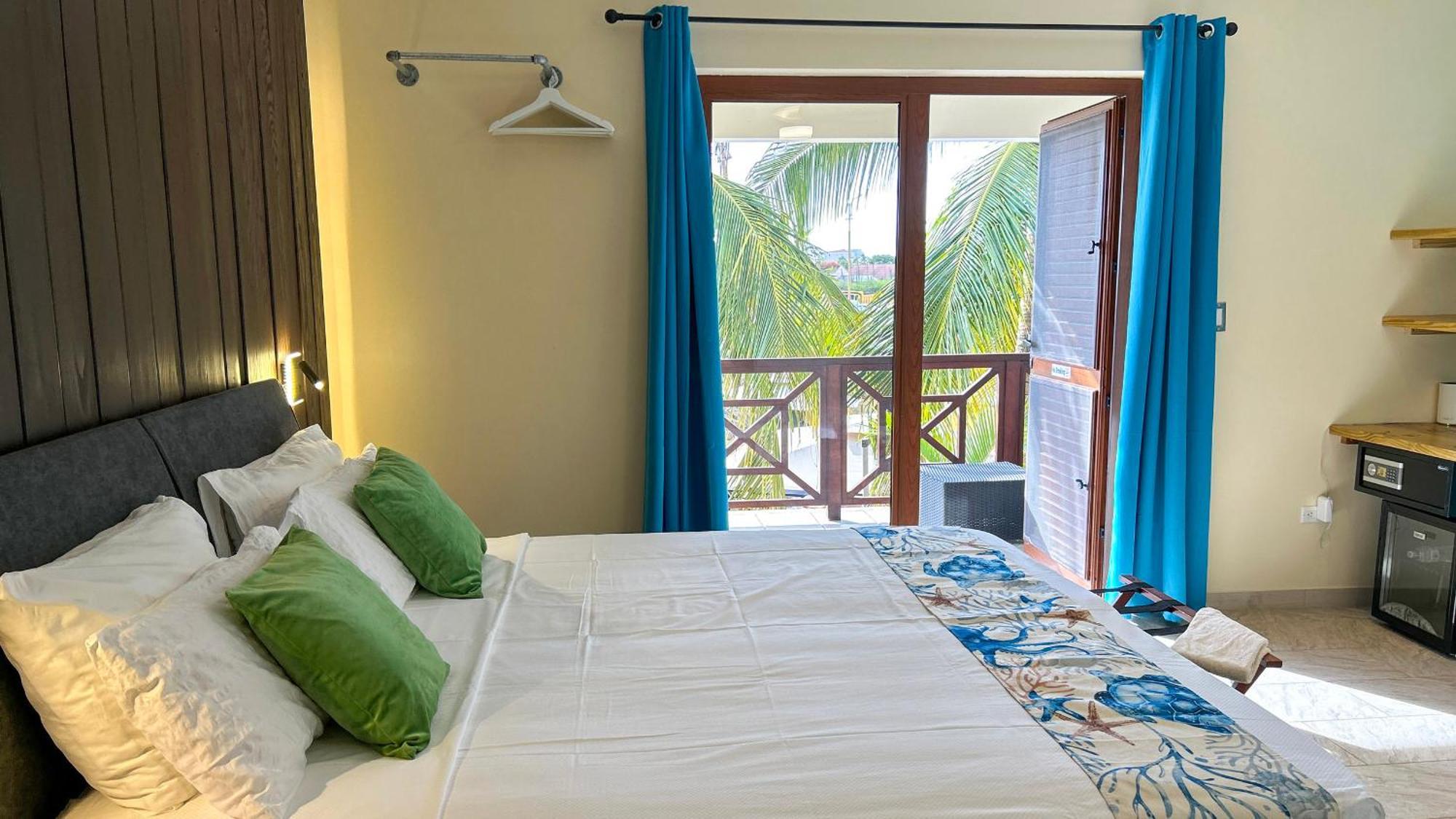 Sonrisa Boutique Hotel - Adults Only คราเลนไดค์ ภายนอก รูปภาพ