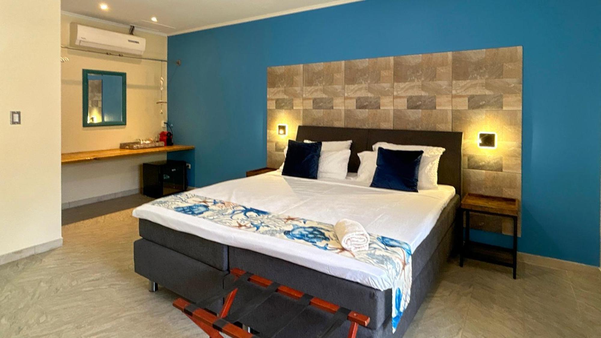Sonrisa Boutique Hotel - Adults Only คราเลนไดค์ ภายนอก รูปภาพ